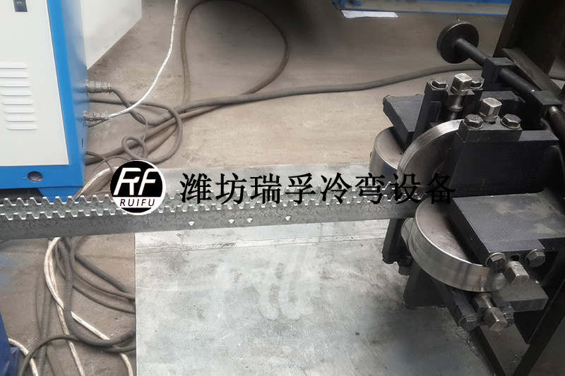 齒條設(shè)備.jpg