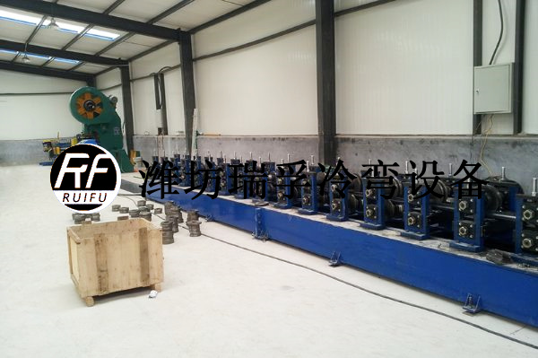 貨架型材設(shè)備