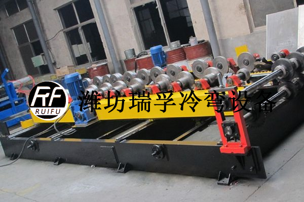 汽車底板設(shè)備